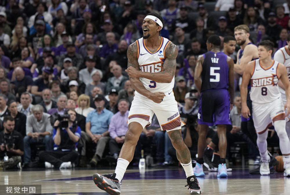 在足球比赛 在足球比赛