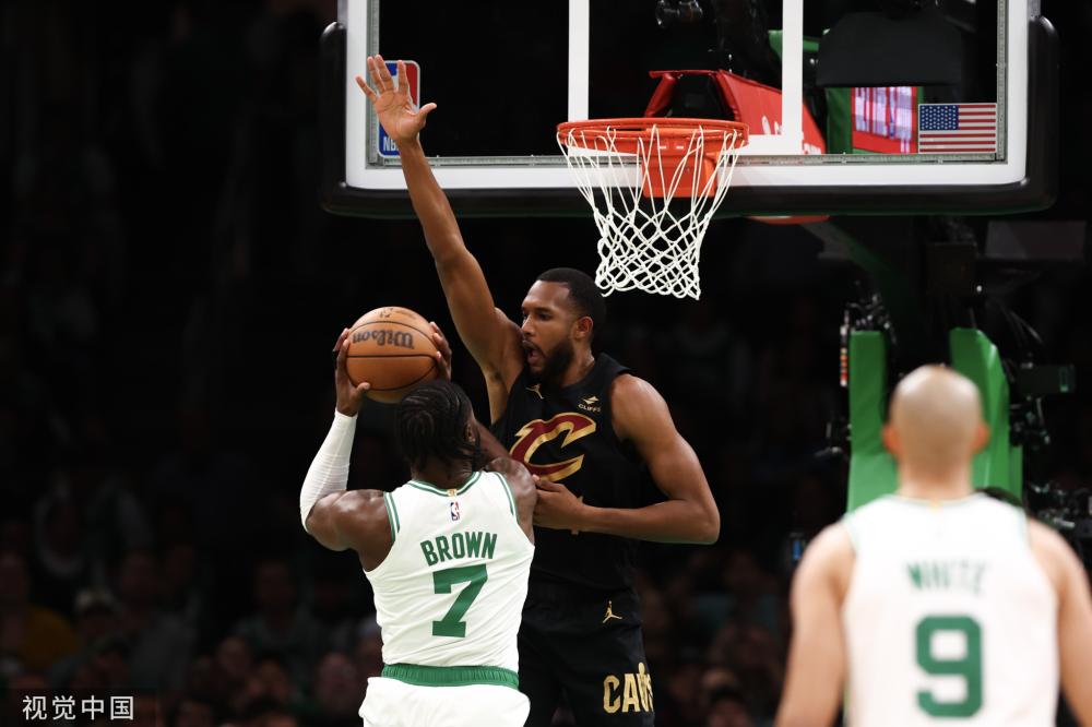 赛增添了更 赛增添了更