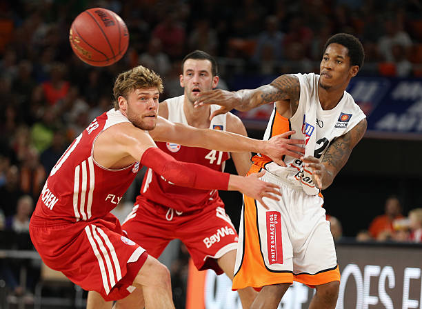 在对阵美因 在对阵美因